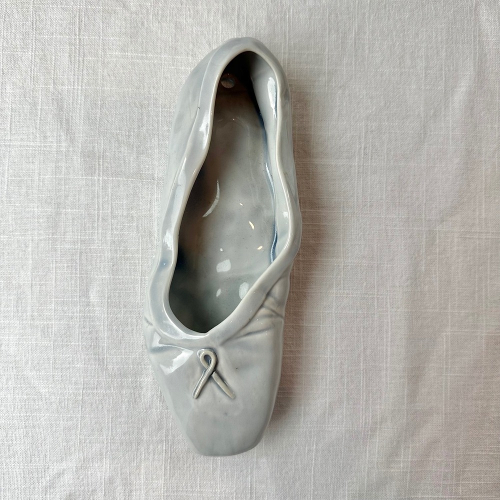 Vintage 1981 Ceramic Ballet Slipper Wall Pocket Gray Blue Glazed Wall Vase